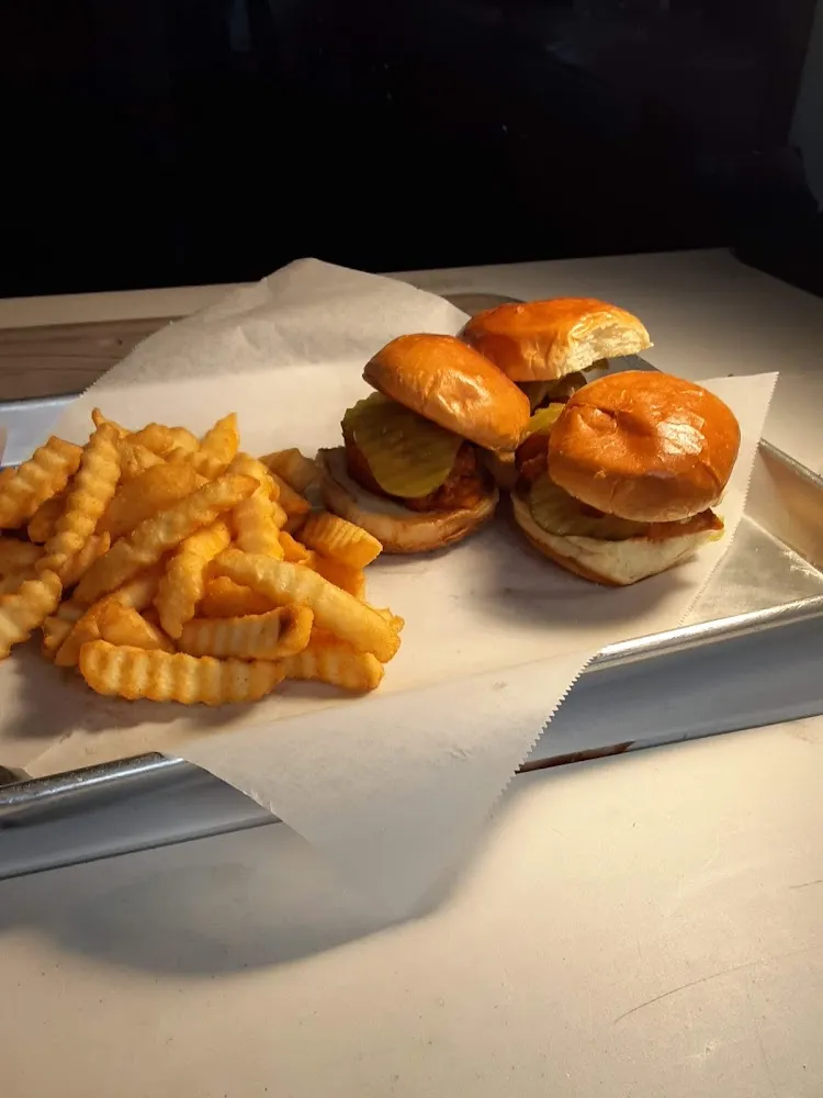 Hot Chicken Sliders with Fries